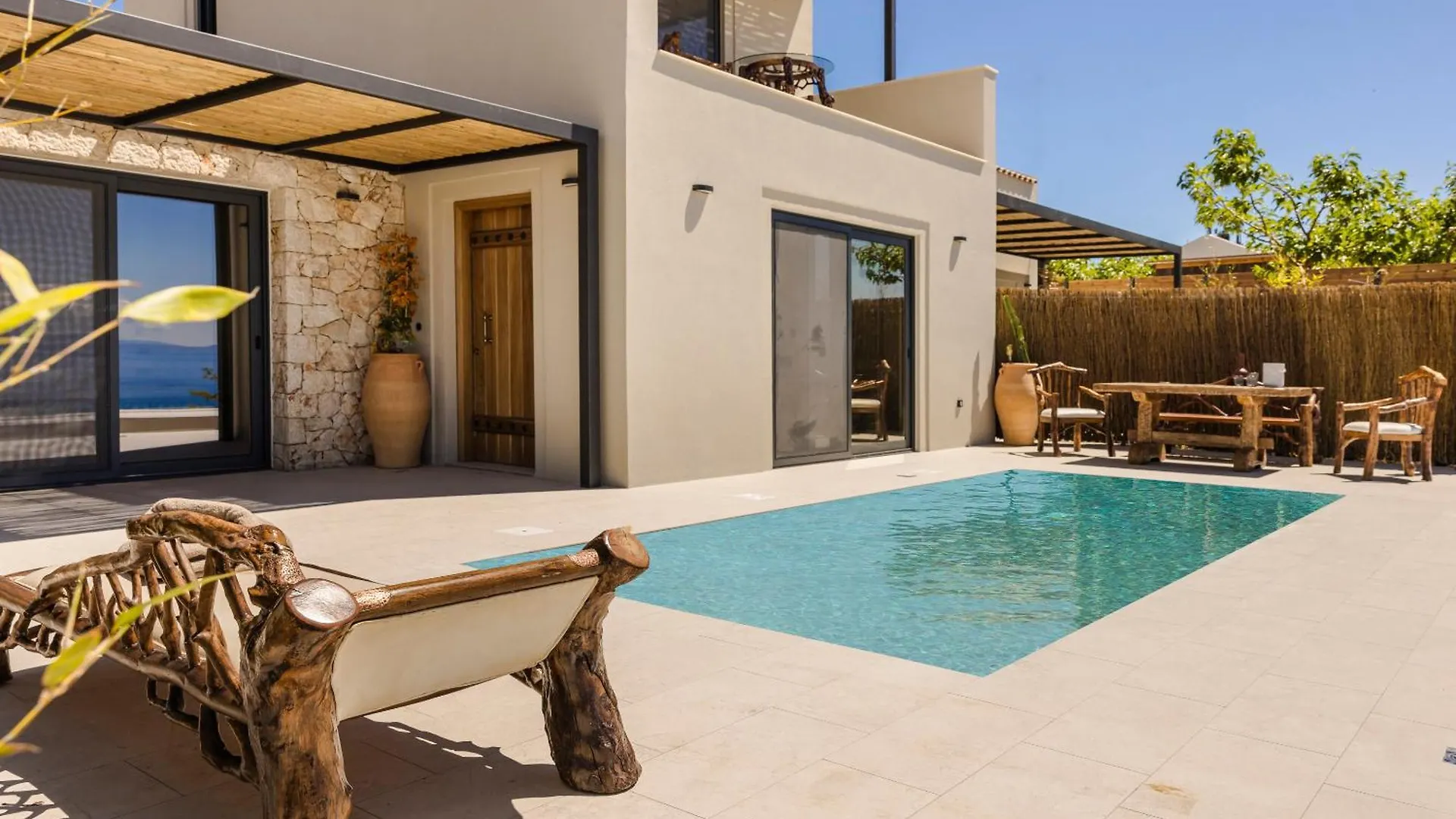 Hilaritas Luxury Suites Sea View, Private Pool & Jacuzzi Paradise Ratzaklíon