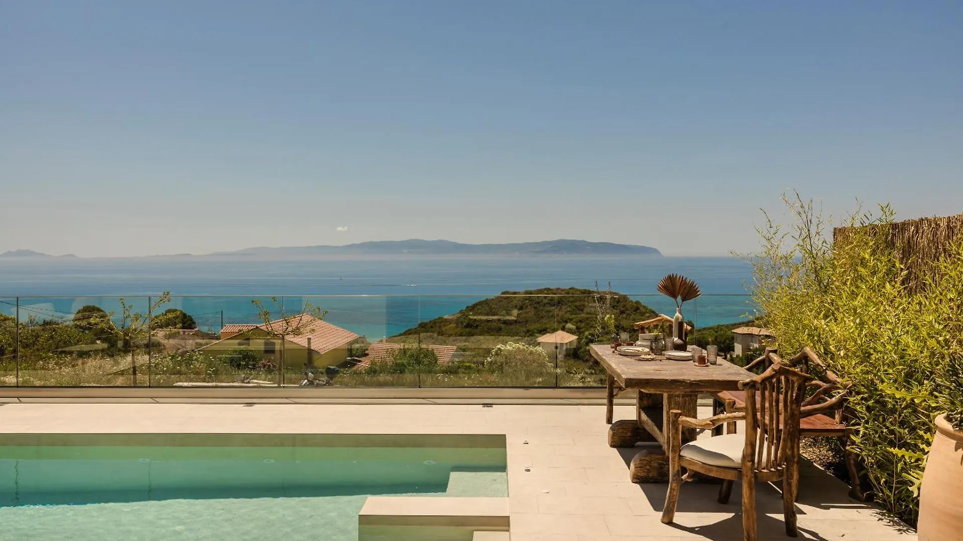 Ferienhaus Hilaritas Luxury Suites Sea View, Private Pool & Jacuzzi Paradise Ratzaklíon