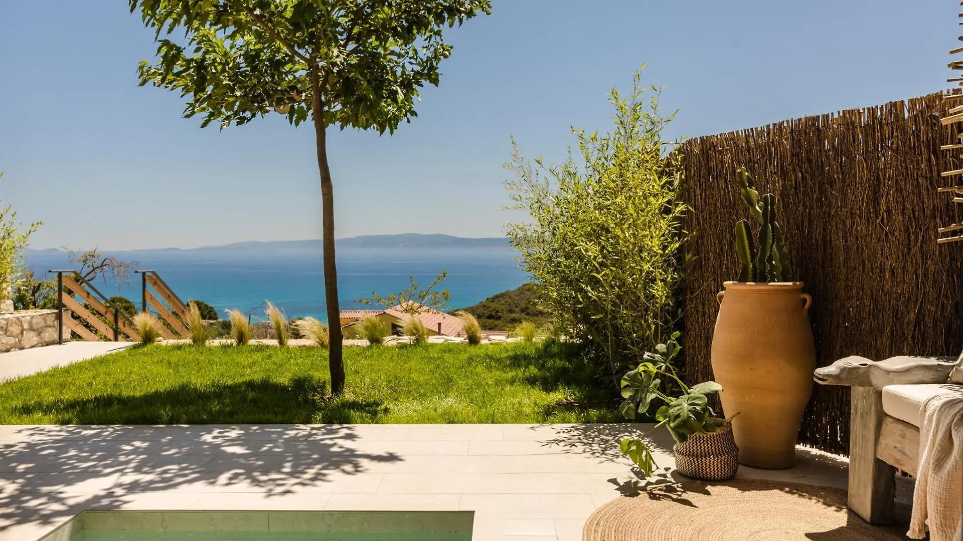Ferienhaus Hilaritas Luxury Suites Sea View, Private Pool & Jacuzzi Paradise Ratzaklíon