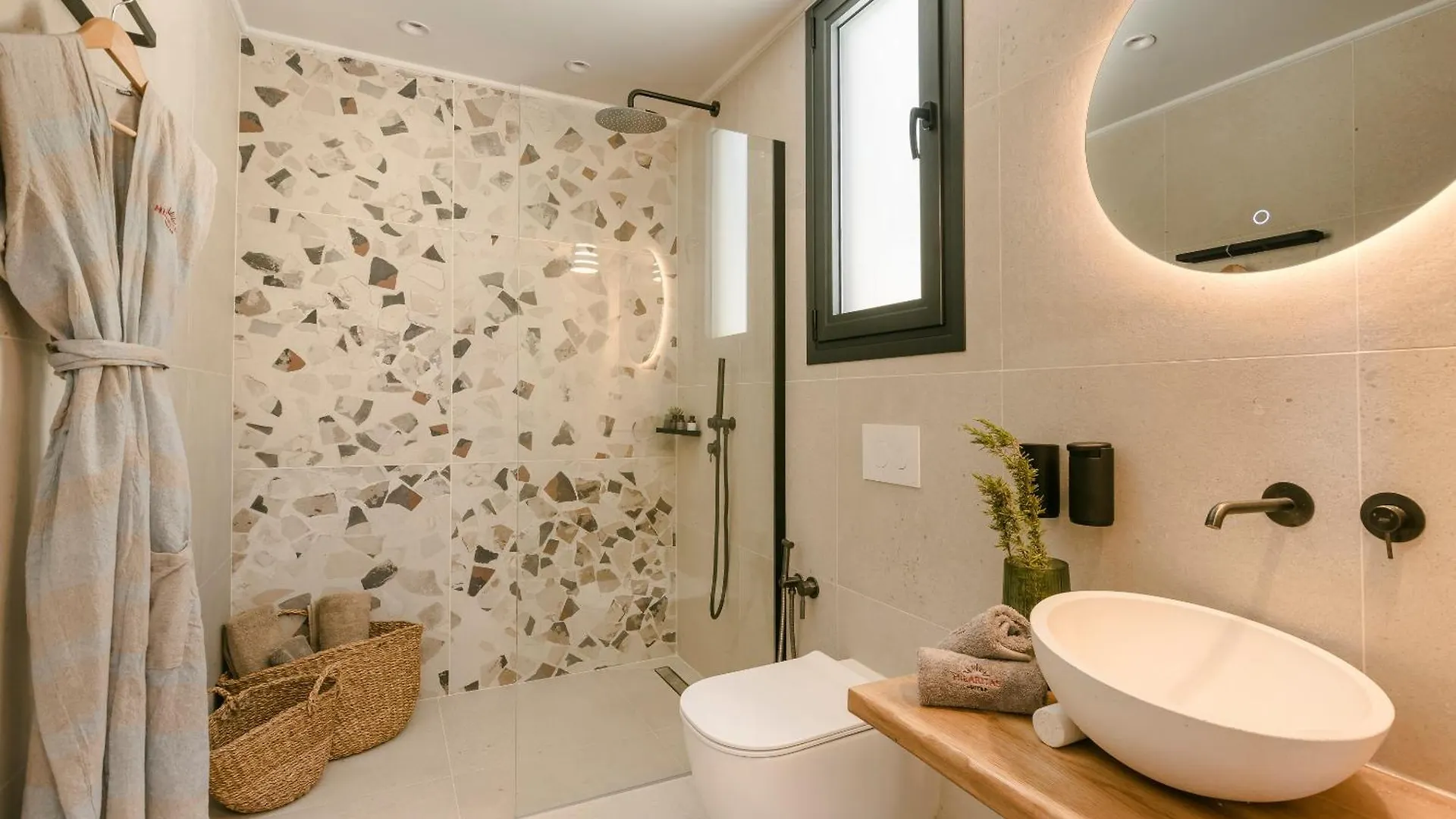 Hilaritas Luxury Suites Sea View, Private Pool & Jacuzzi Paradise Ratzaklíon Ferienhaus