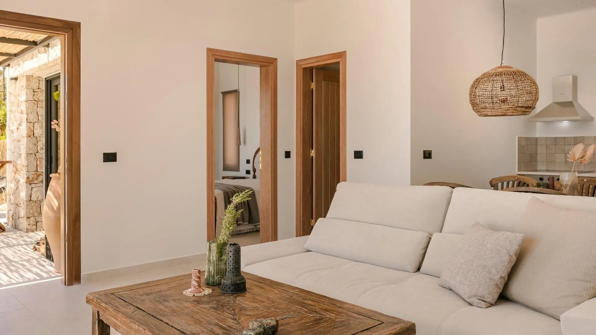 Hilaritas Luxury Suites Sea View, Private Pool & Jacuzzi Paradise Ratzaklíon Ferienhaus