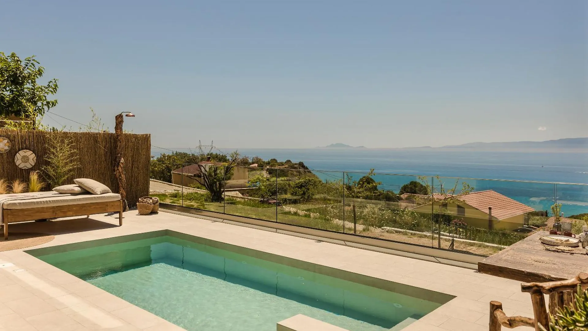 Hilaritas Luxury Suites Sea View, Private Pool & Jacuzzi Paradise Ratzaklíon