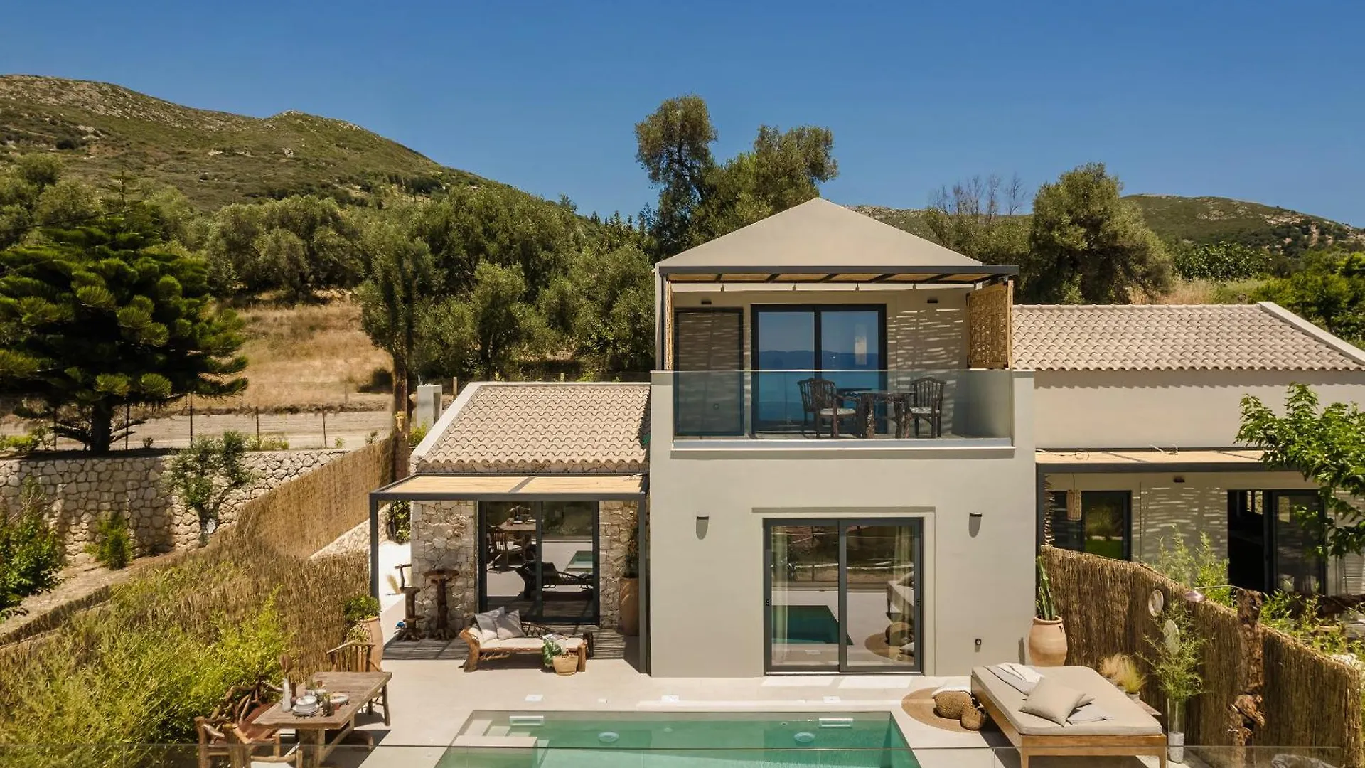 Hilaritas Luxury Suites Sea View, Private Pool & Jacuzzi Paradise Ratzaklíon Griechenland