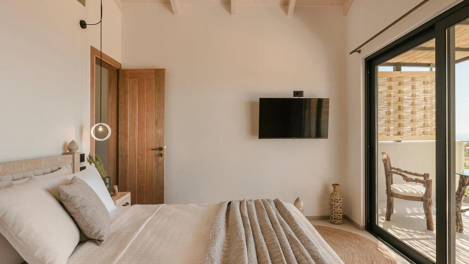 Hilaritas Luxury Suites Sea View, Private Pool & Jacuzzi Paradise Ratzaklíon