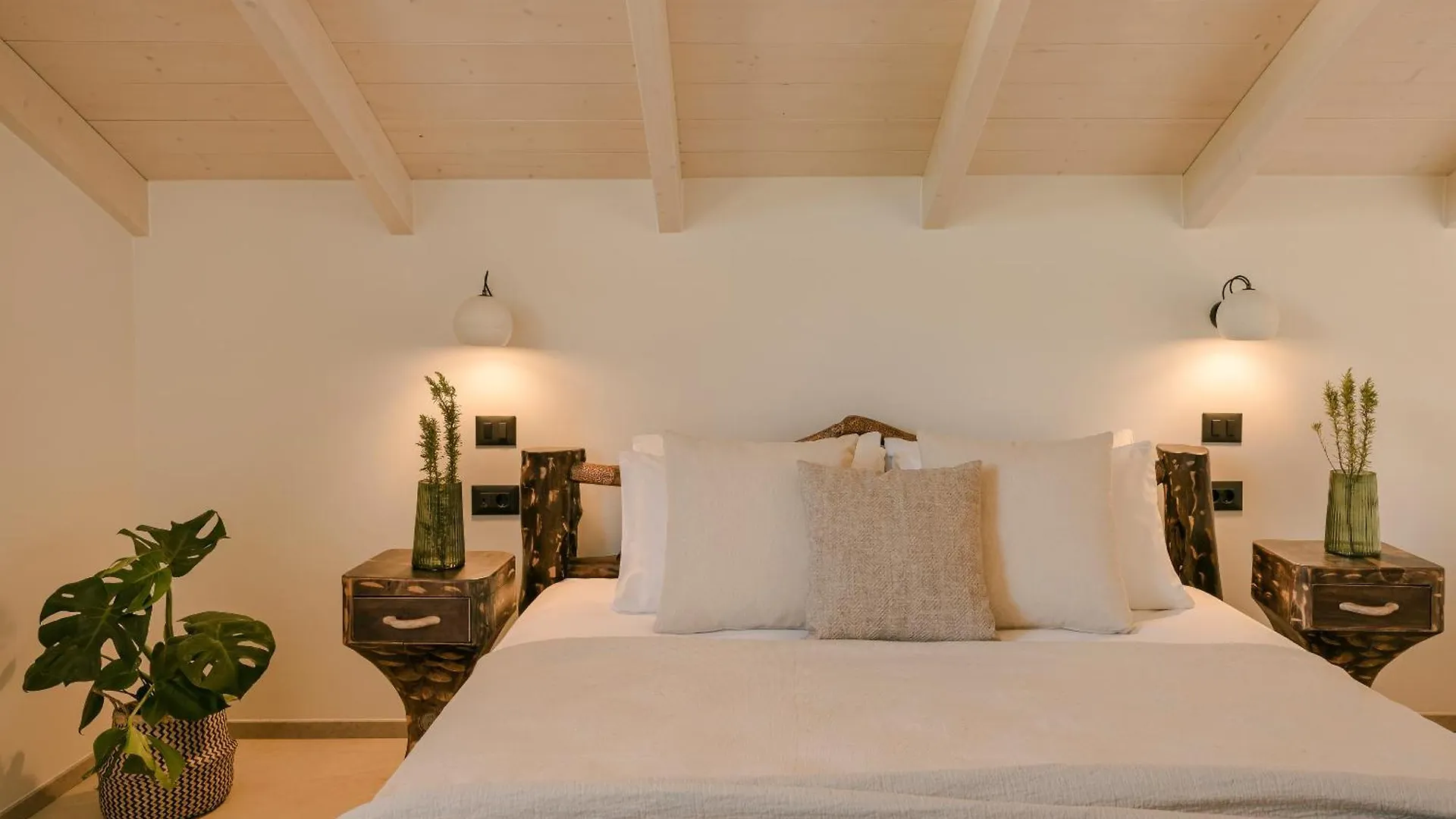 Hilaritas Luxury Suites Sea View, Private Pool & Jacuzzi Paradise Ratzaklíon Ferienhaus